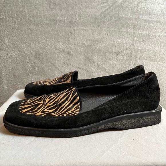 Stuart Weitzman Women’s Suede Calf Fur‎ Accent Square Toe Loafers Black Size 8 - Picture 1 of 6
